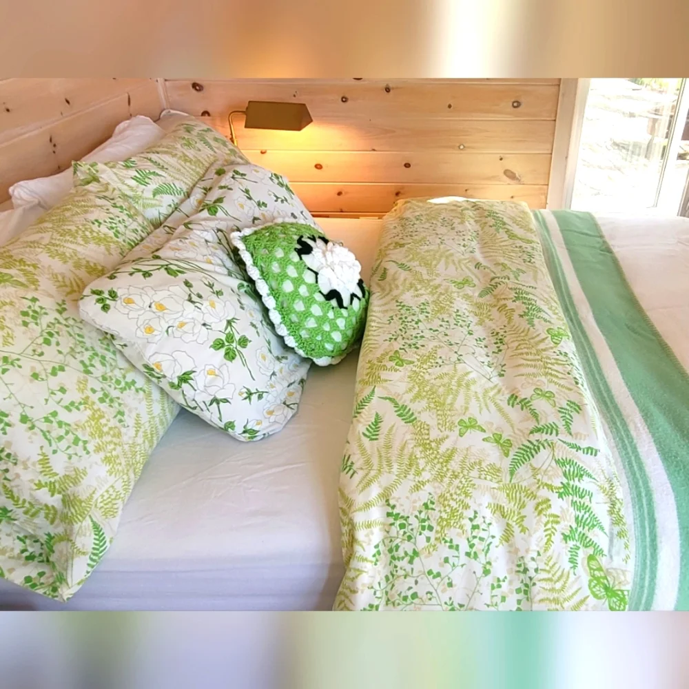 Vintage Queen Sz 5pc Bedding Curation - Picture 2 of 11